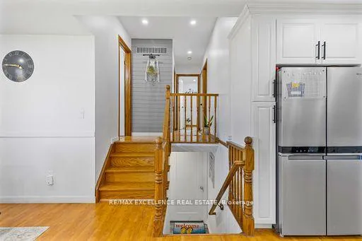 Photo 18 of 102 Juniper Drive, Hamilton, Stoney Creek — HOMEH