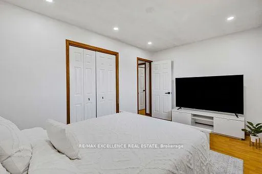 Photo 23 of 102 Juniper Drive, Hamilton, Stoney Creek — HOMEH