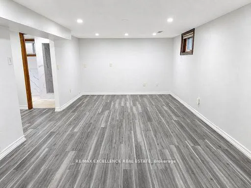 Photo 27 of 102 Juniper Drive, Hamilton, Stoney Creek — HOMEH