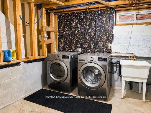 Photo 33 of 102 Juniper Drive, Hamilton, Stoney Creek — HOMEH