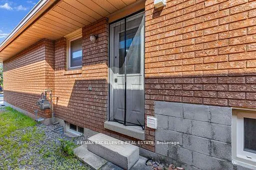 Photo 34 of 102 Juniper Drive, Hamilton, Stoney Creek — HOMEH