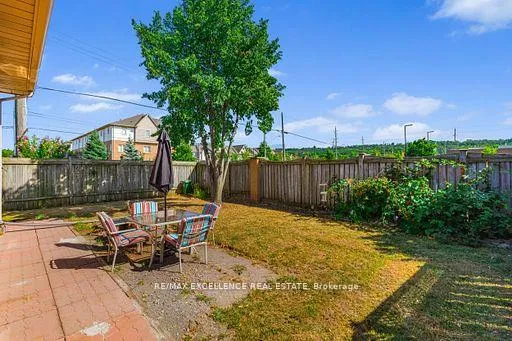 Photo 39 of 102 Juniper Drive, Hamilton, Stoney Creek — HOMEH