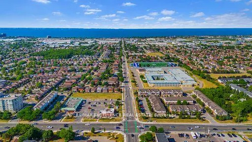 Photo 44 of 102 Juniper Drive, Hamilton, Stoney Creek — HOMEH