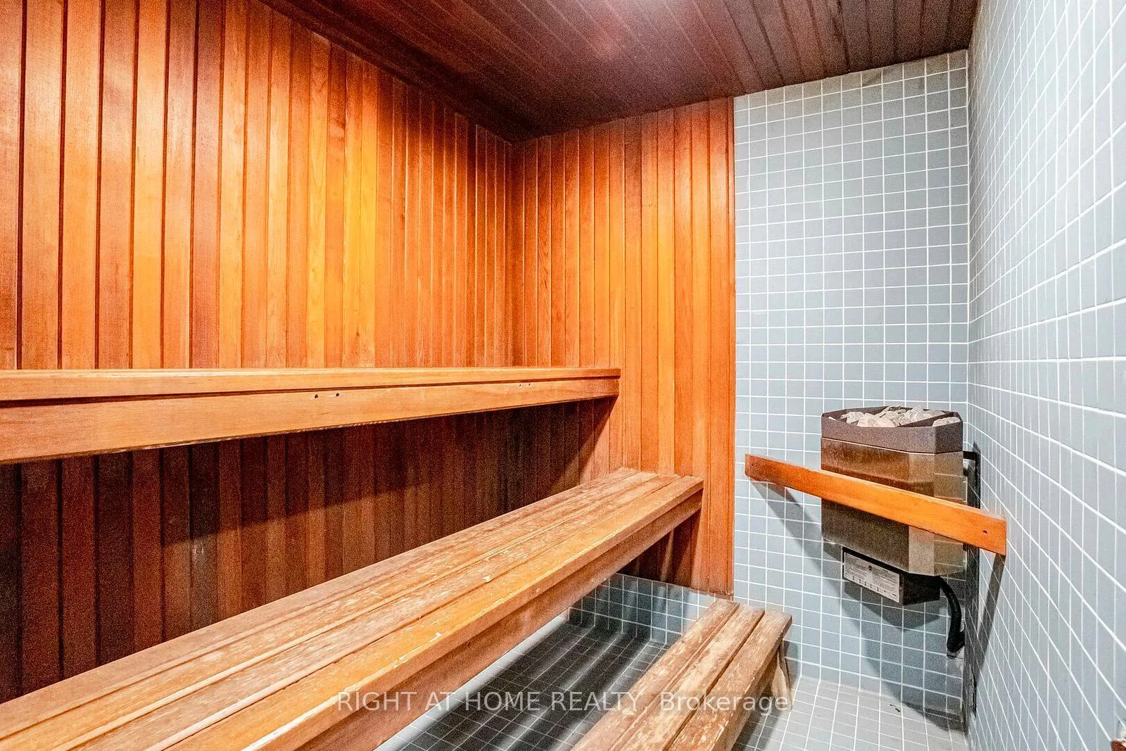 Photo 8 of Unit 1603, 1360 Rathburn Road E, Mississauga, Rathwood — HOMEH