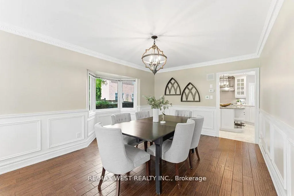 Photo 6 of 205 Fletcher Drive, Vaughan, Maple — HOMEH