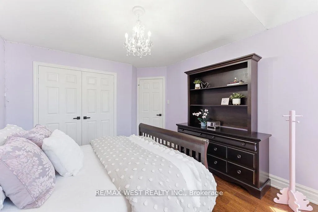 Photo 24 of 205 Fletcher Drive, Vaughan, Maple — HOMEH