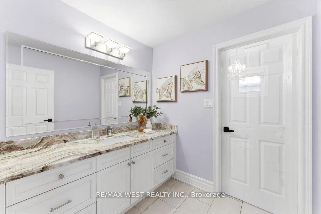 Photo 27 of 205 Fletcher Drive, Vaughan, Maple — HOMEH
