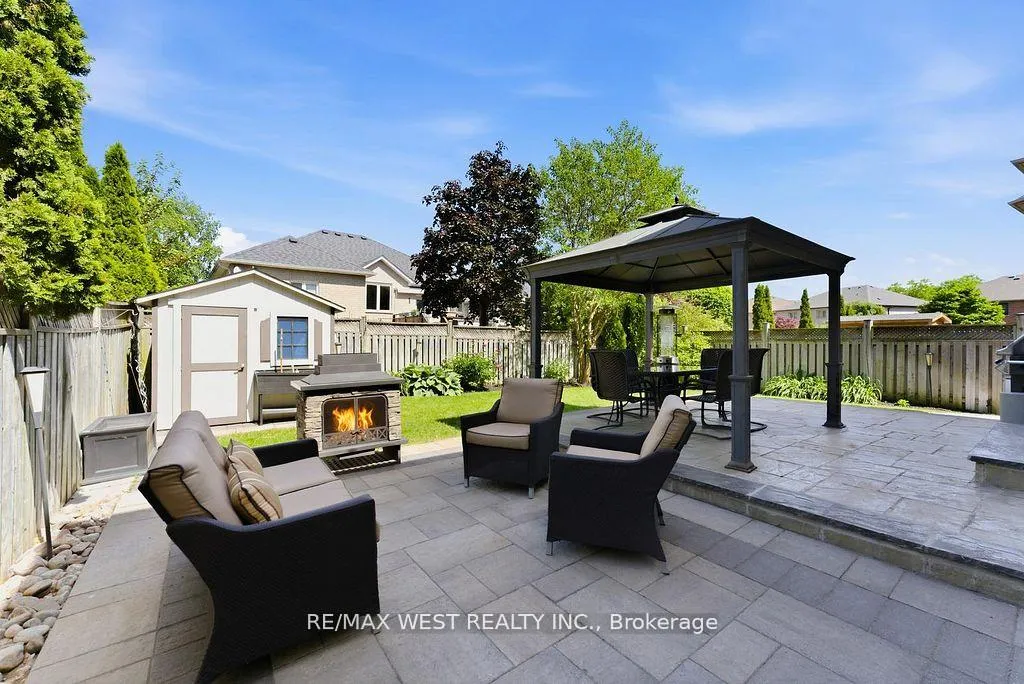 Photo 36 of 205 Fletcher Drive, Vaughan, Maple — HOMEH
