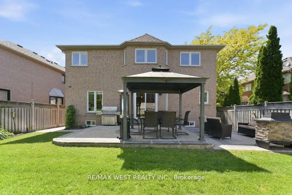 Photo 38 of 205 Fletcher Drive, Vaughan, Maple — HOMEH