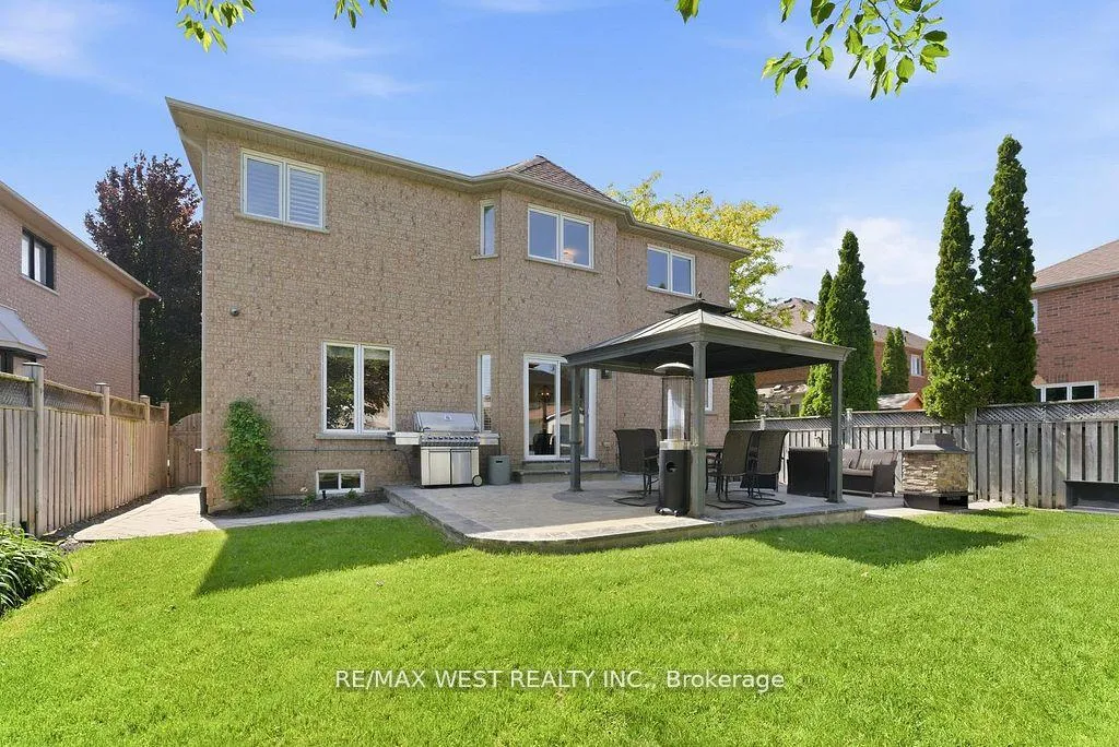 Photo 39 of 205 Fletcher Drive, Vaughan, Maple — HOMEH