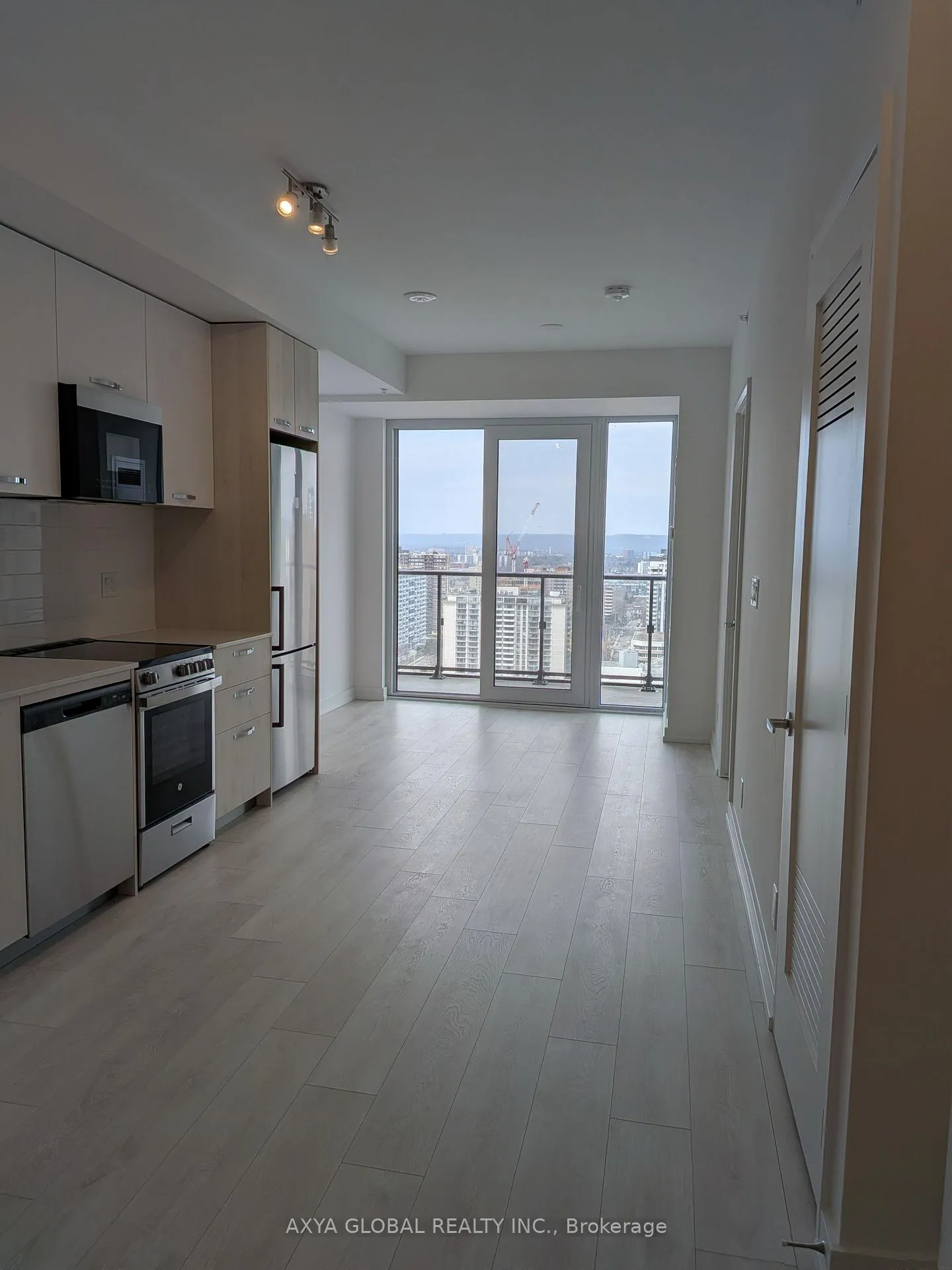 Photo 7 of Unit 2601, 75 James Street S, Hamilton, Corktown — HOMEH