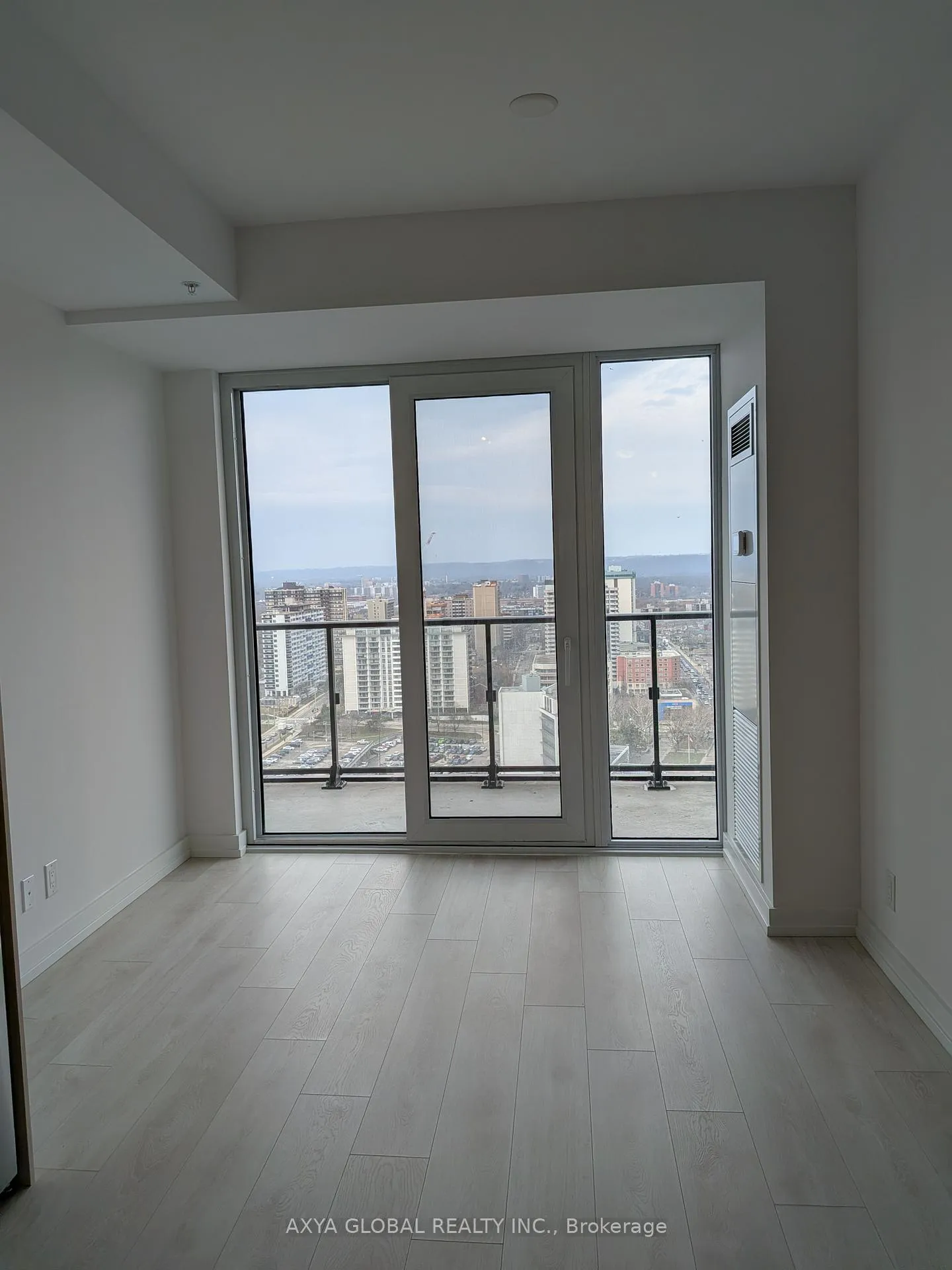 Photo 11 of Unit 2601, 75 James Street S, Hamilton, Corktown — HOMEH