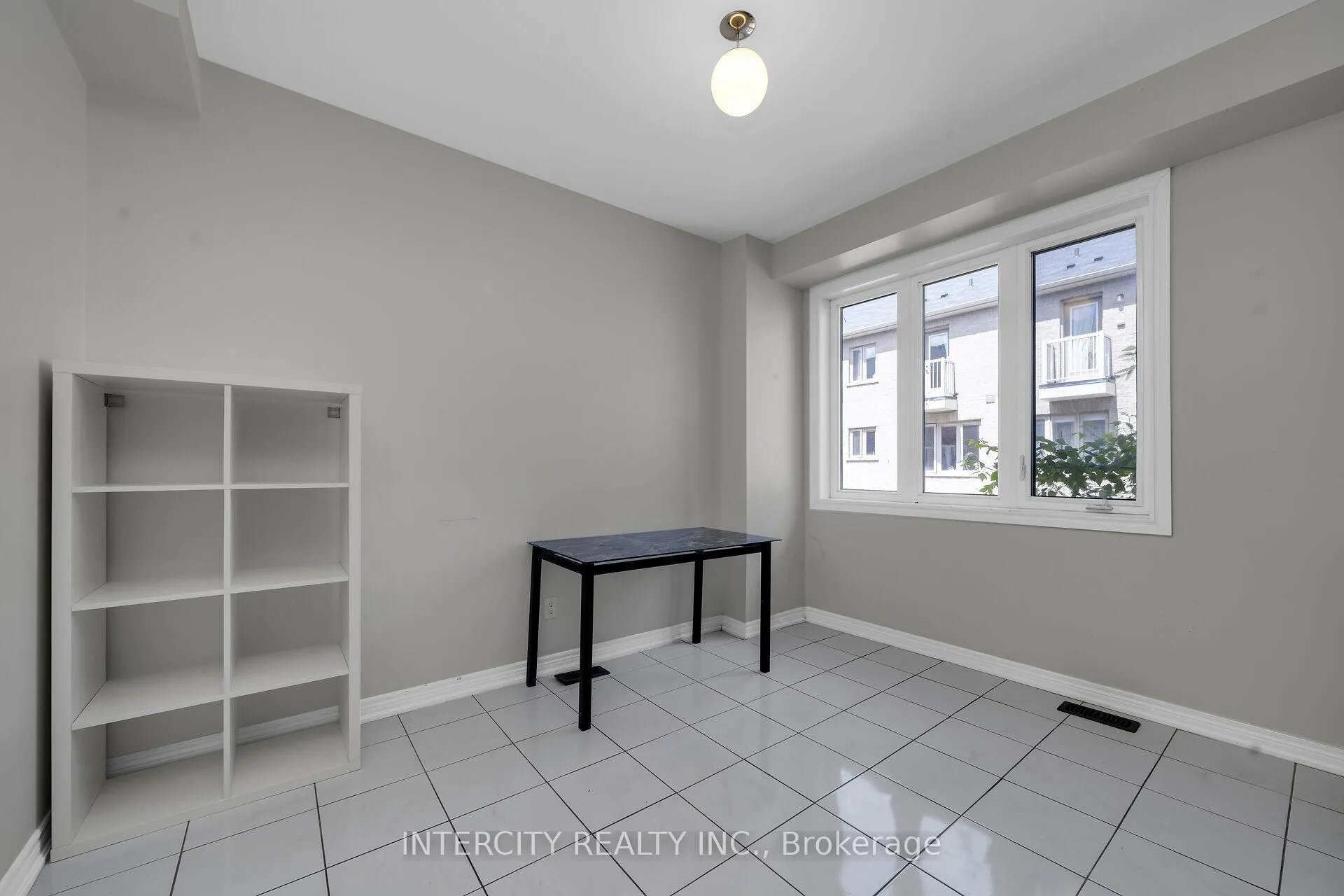 Photo 11 of 14 Rabbit Run Way, Brampton, Heart Lake East — HOMEH