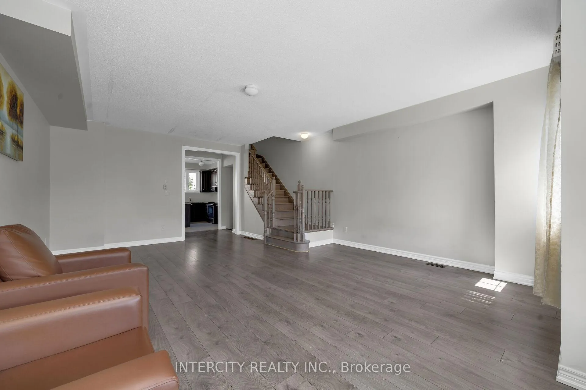 Photo 15 of 14 Rabbit Run Way, Brampton, Heart Lake East — HOMEH