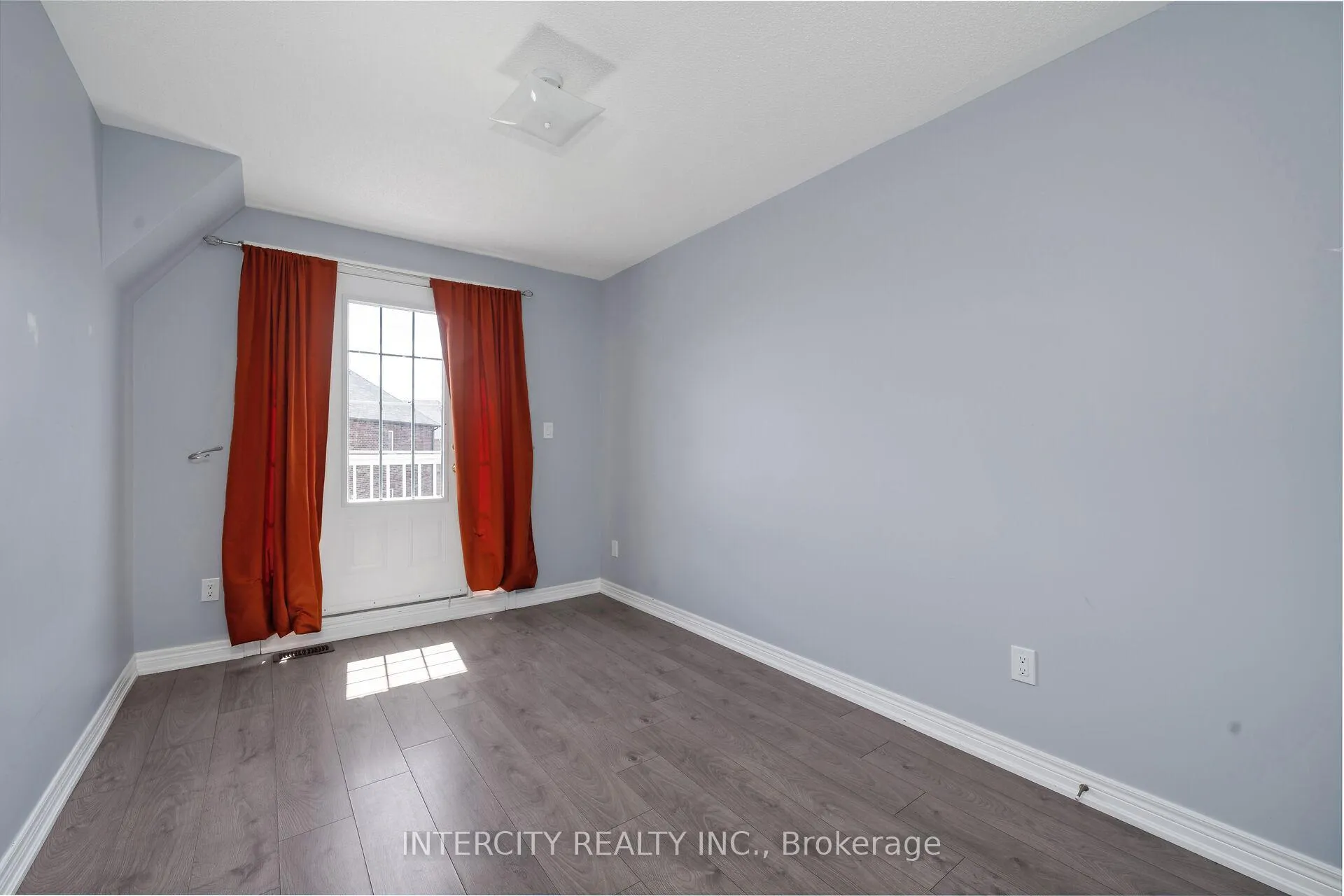 Photo 25 of 14 Rabbit Run Way, Brampton, Heart Lake East — HOMEH
