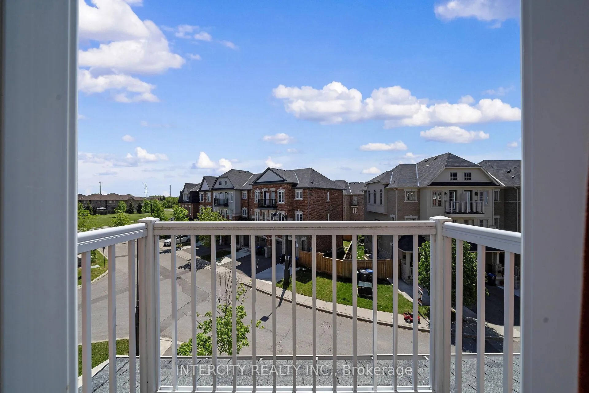 Photo 27 of 14 Rabbit Run Way, Brampton, Heart Lake East — HOMEH