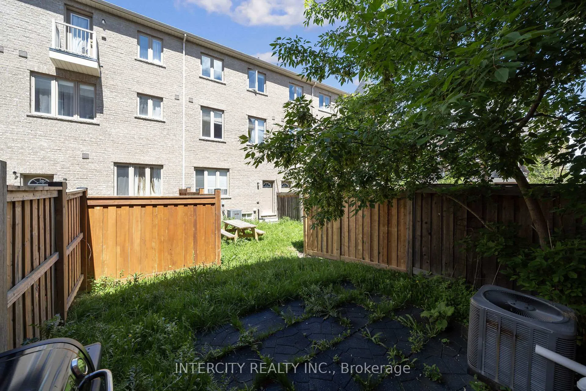 Photo 29 of 14 Rabbit Run Way, Brampton, Heart Lake East — HOMEH