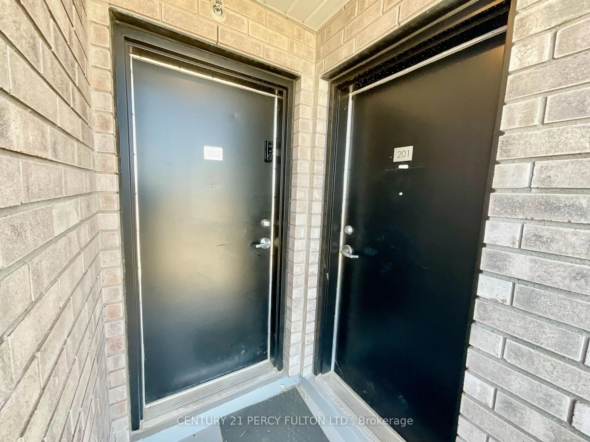 Photo 2 of Unit 201, 1695 Dersan Street, Pickering, Duffin Heights — HOMEH