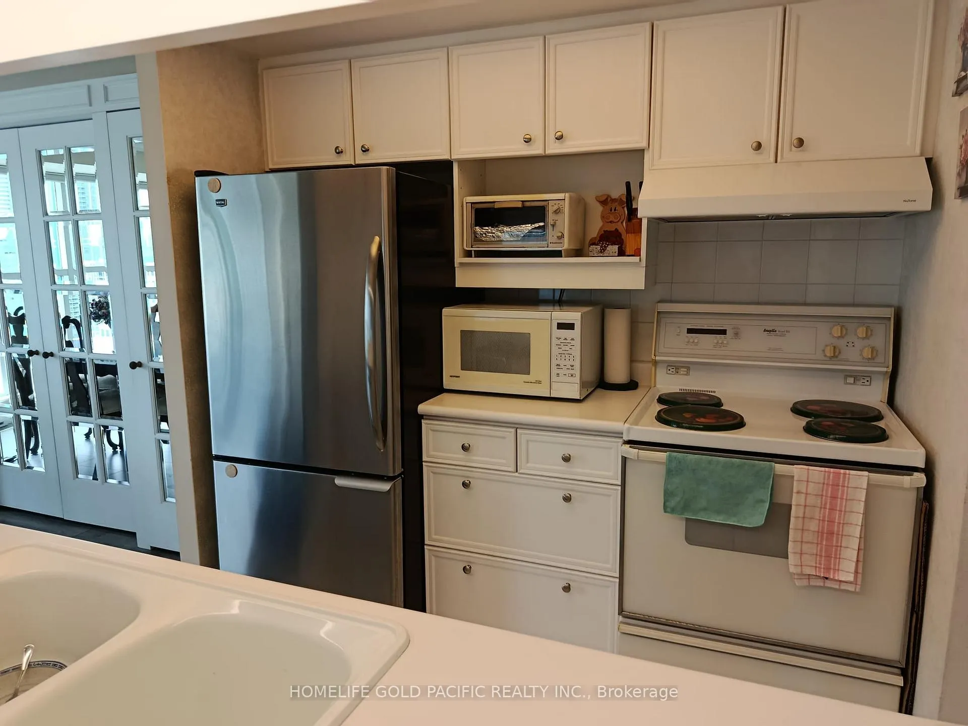 Photo 14 of Unit 3702, 77 Harbour Square, Toronto, Waterfront Communities — HOMEH