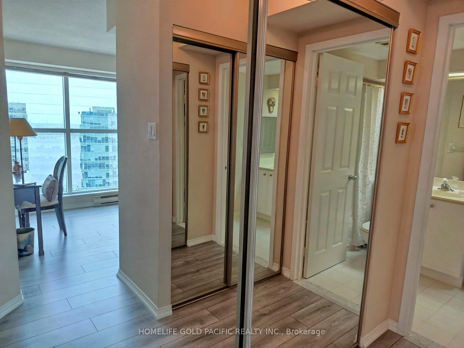 Photo 24 of Unit 3702, 77 Harbour Square, Toronto, Waterfront Communities — HOMEH