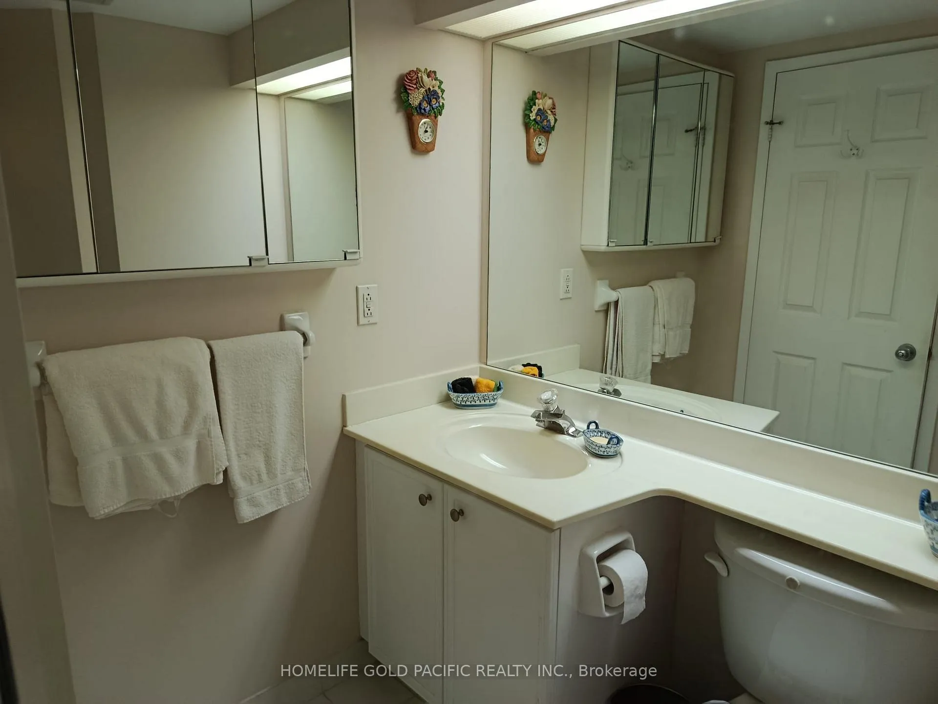 Photo 37 of Unit 3702, 77 Harbour Square, Toronto, Waterfront Communities — HOMEH