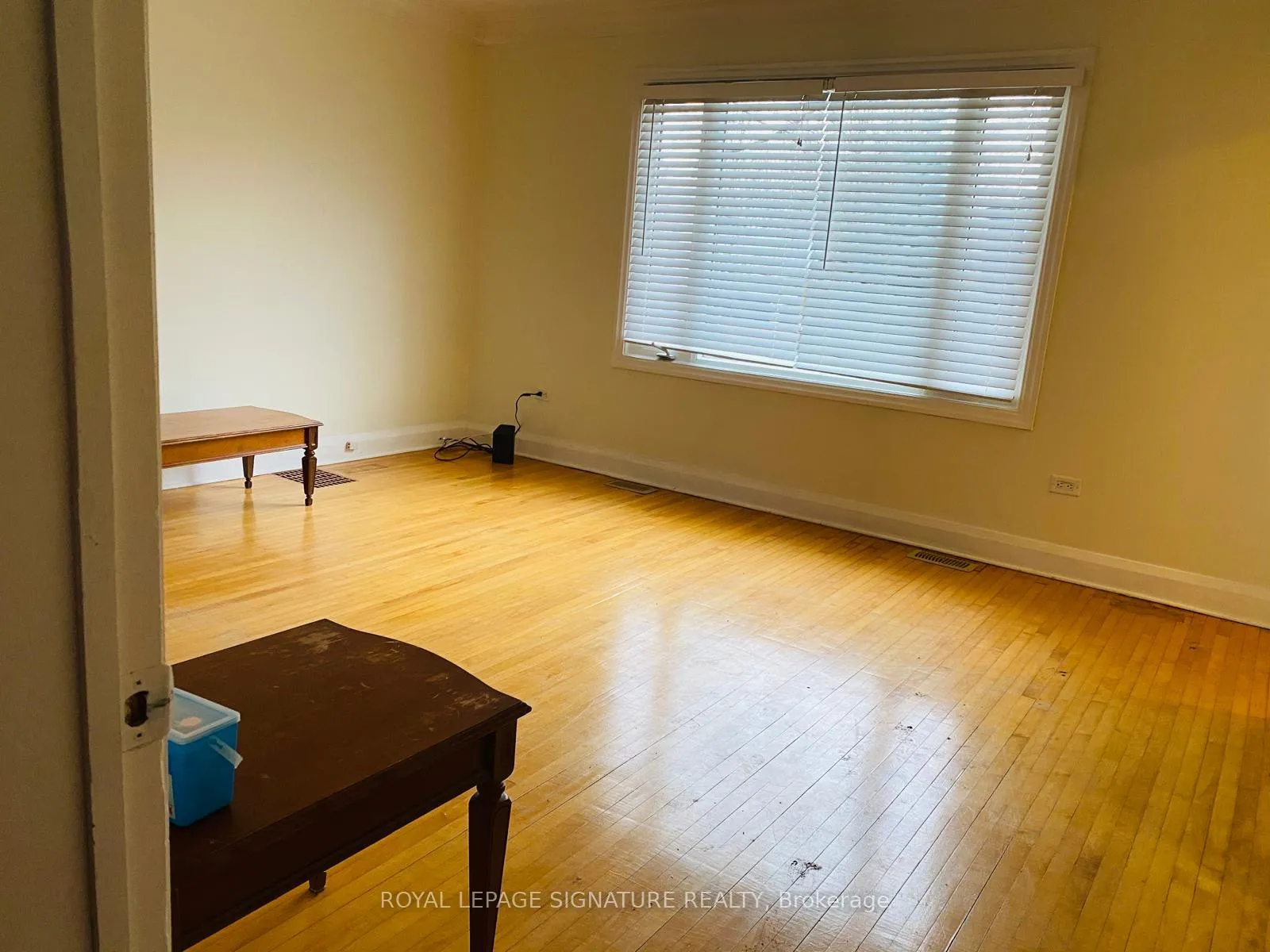 Photo 10 of 59 Penetang Street, Barrie, Codrington — HOMEH
