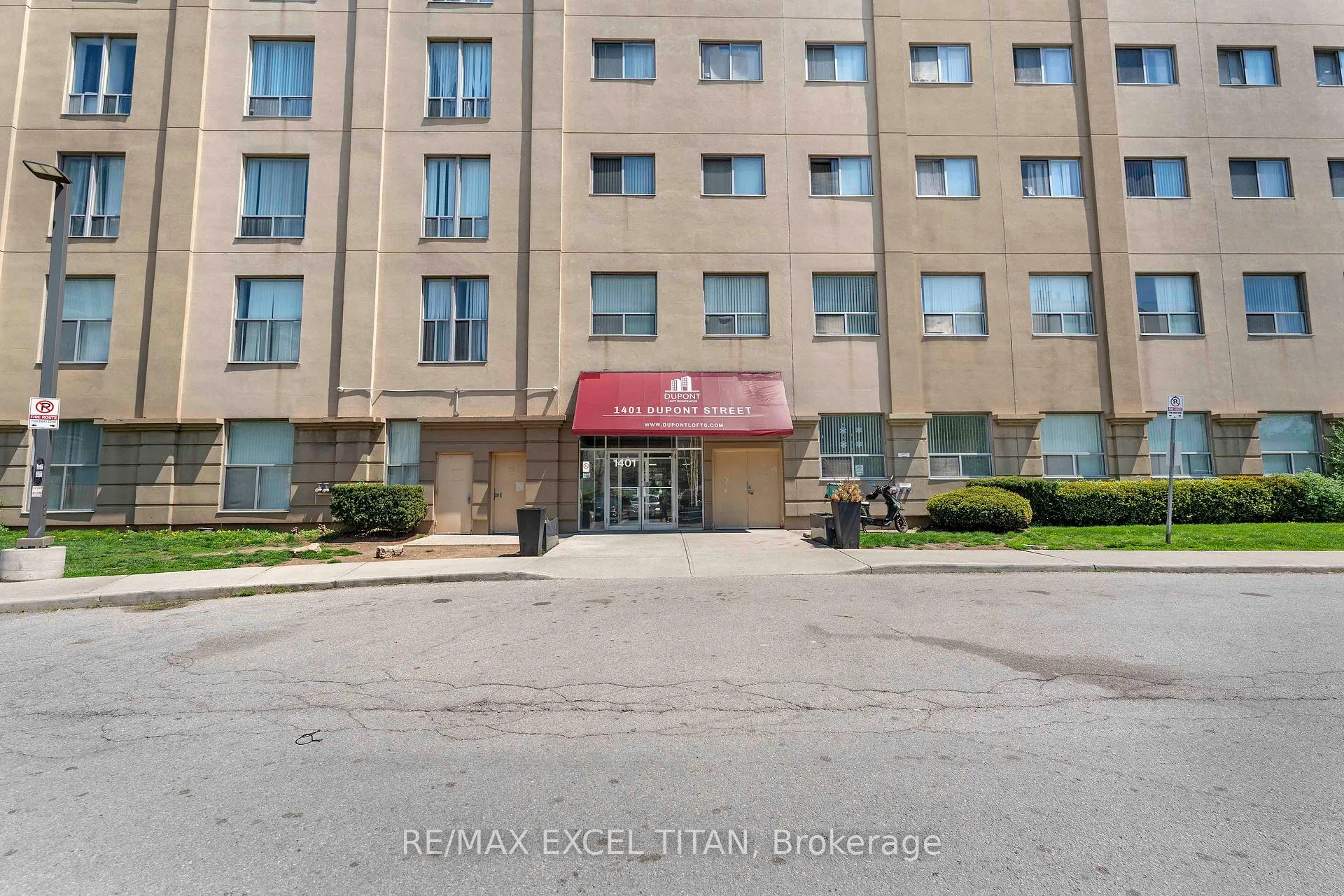Front of Unit 605, 1401 Dupont Street