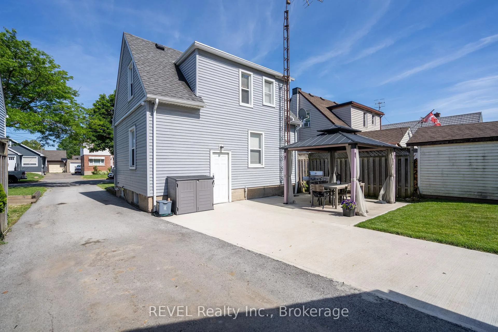 Photo 5 of 455 Wallace Avenue N, Welland, Welland Downtown — HOMEH