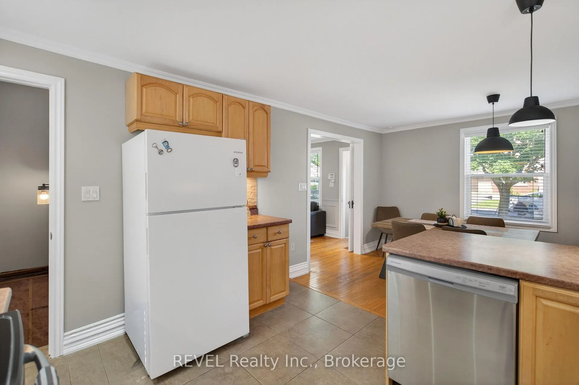 Photo 12 of 455 Wallace Avenue N, Welland, Welland Downtown — HOMEH