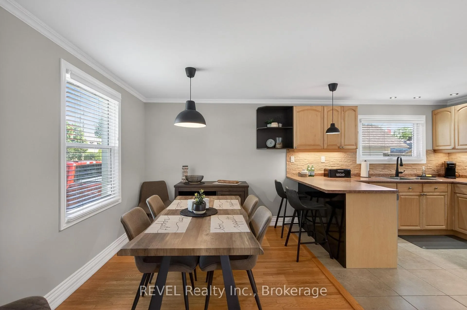 Photo 14 of 455 Wallace Avenue N, Welland, Welland Downtown — HOMEH