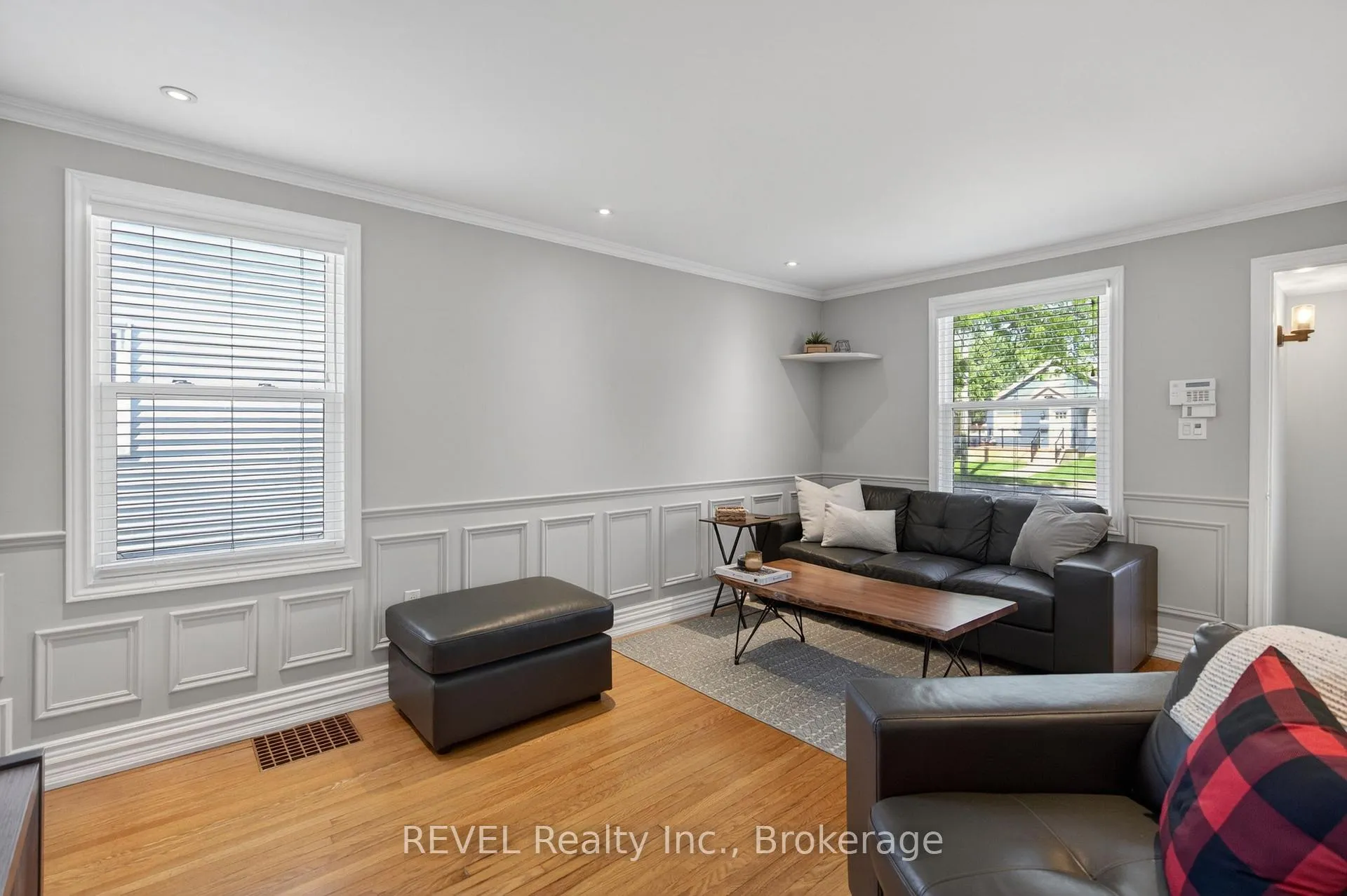 Photo 17 of 455 Wallace Avenue N, Welland, Welland Downtown — HOMEH