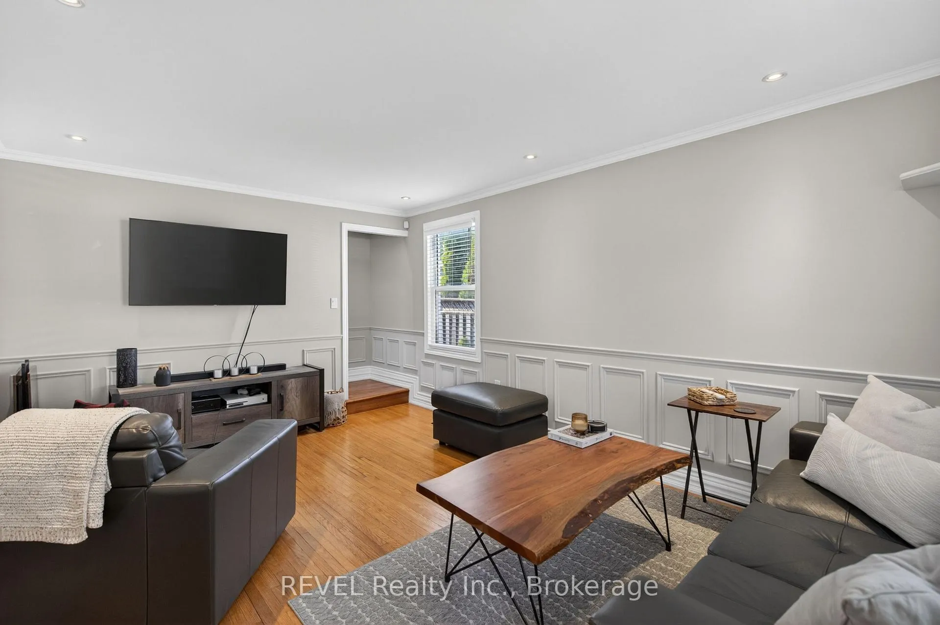 Photo 18 of 455 Wallace Avenue N, Welland, Welland Downtown — HOMEH