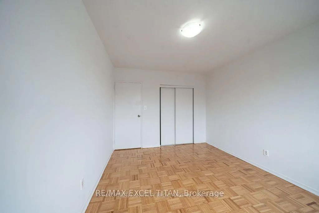 Photo 3 of Unit 9, 799 Robinson Street, Burlington, Brant — HOMEH