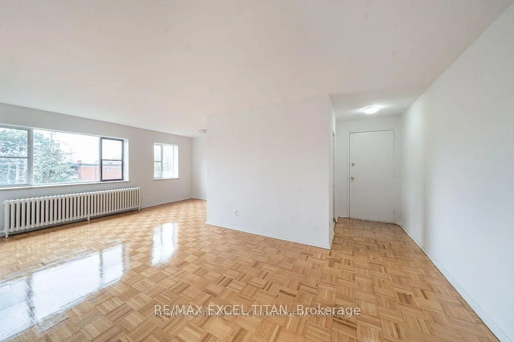 Photo 4 of Unit 9, 799 Robinson Street, Burlington, Brant — HOMEH