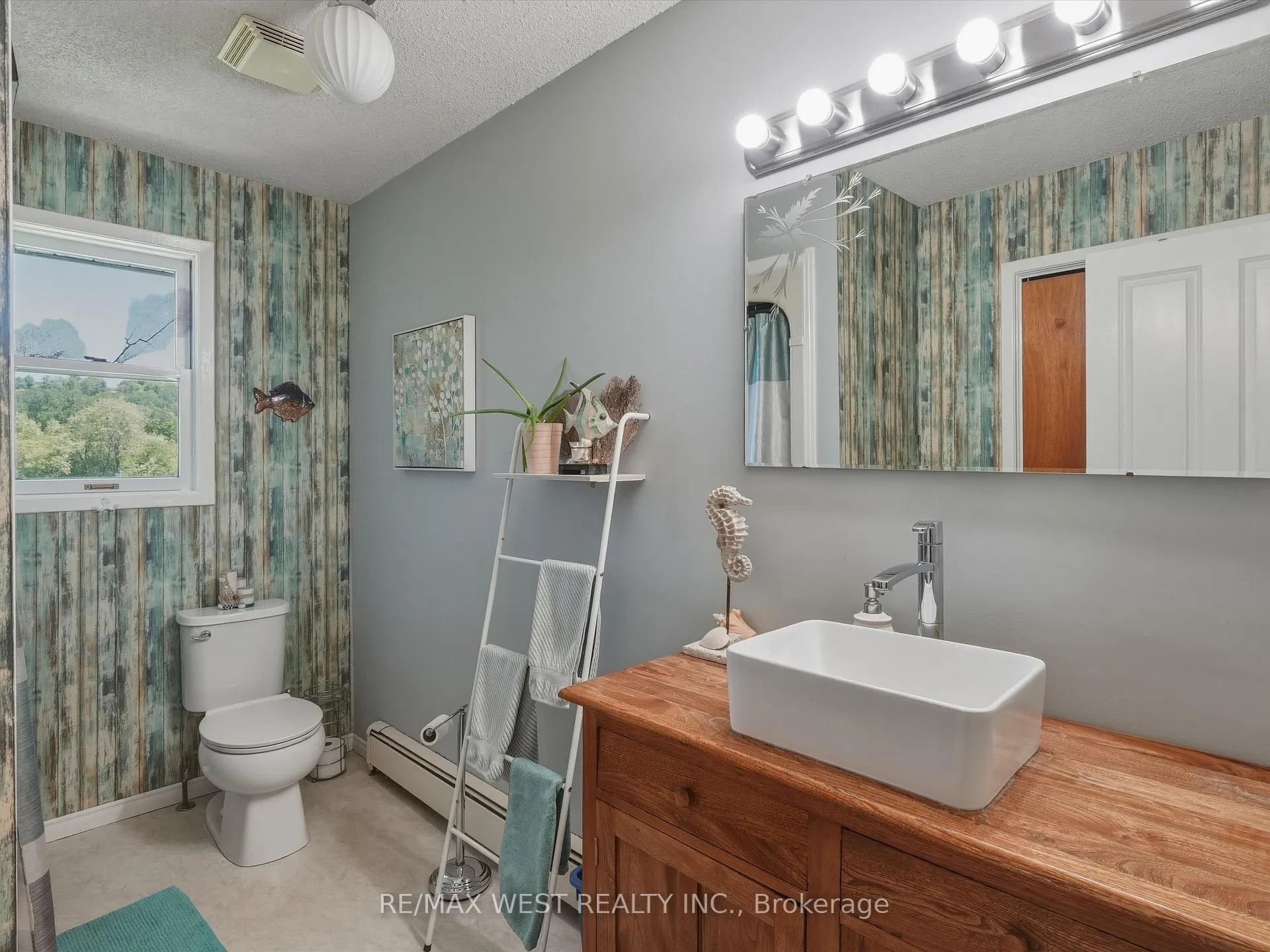 Photo 16 of 236 Queen Street, Burk's Falls — HOMEH