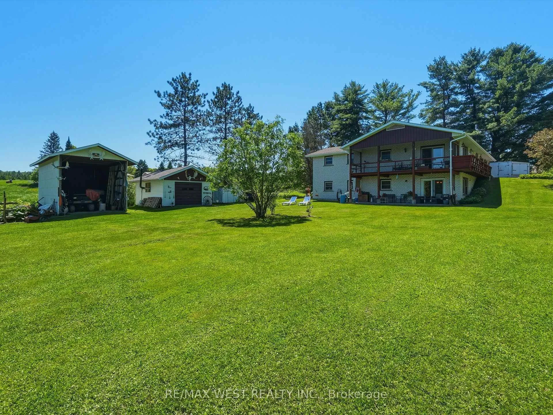 Photo 21 of 236 Queen Street, Burk's Falls — HOMEH