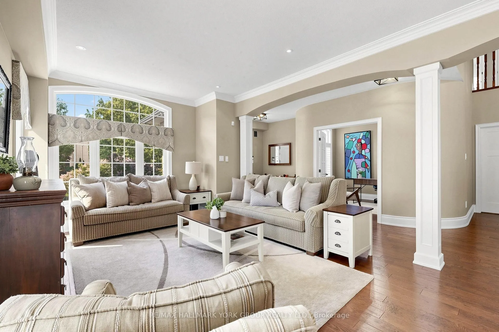 Photo 4 of 63 Willis Drive, Aurora, Aurora Highlands — HOMEH