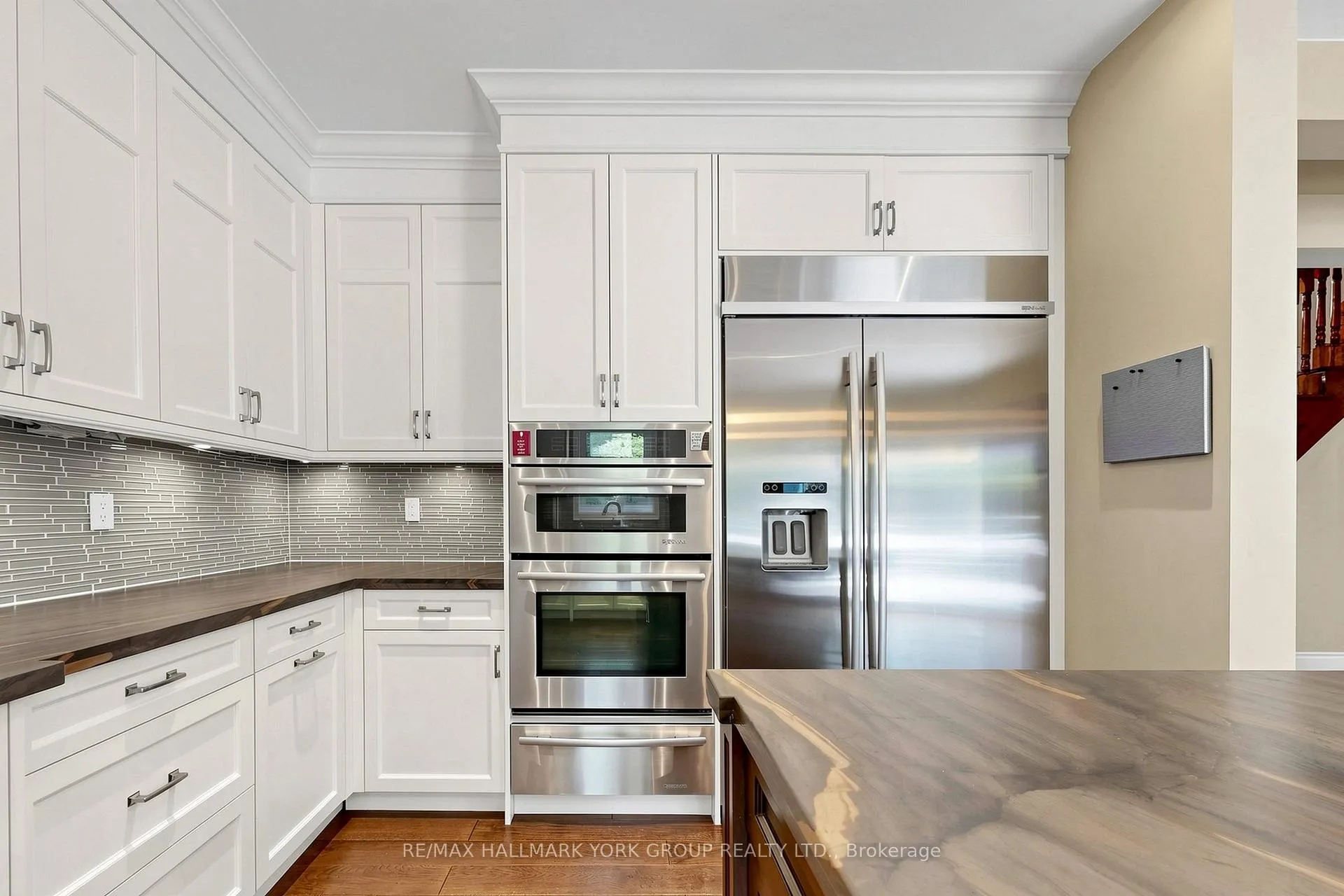 Photo 18 of 63 Willis Drive, Aurora, Aurora Highlands — HOMEH