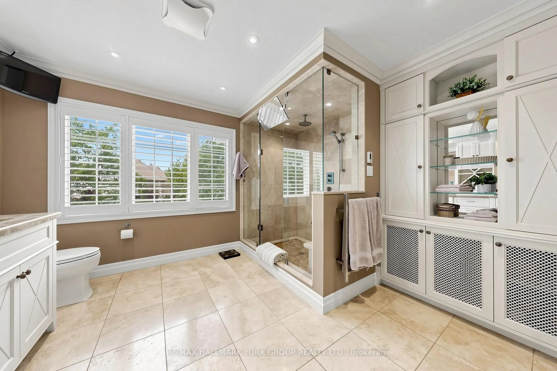 Photo 24 of 63 Willis Drive, Aurora, Aurora Highlands — HOMEH