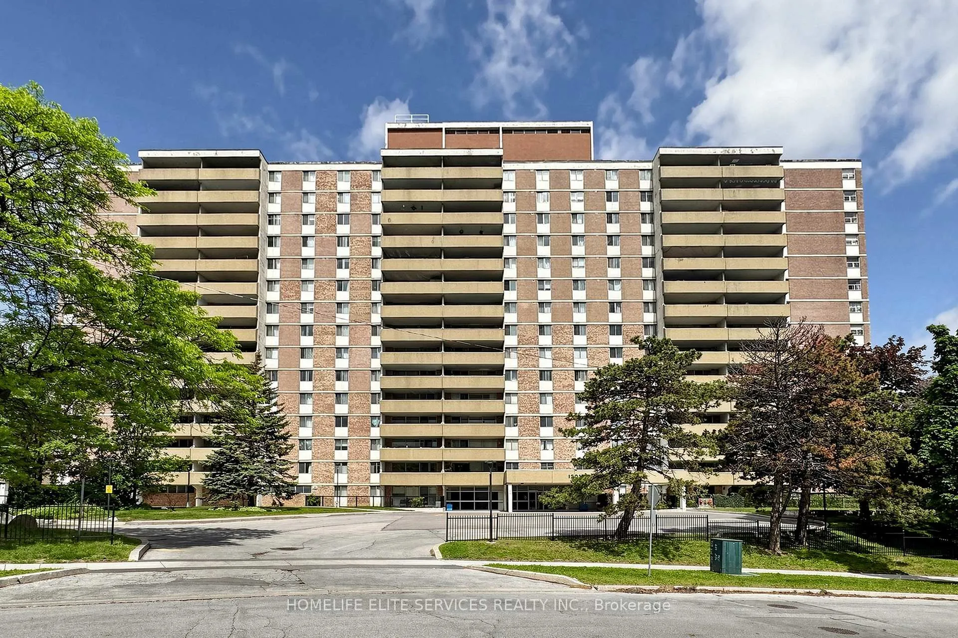 Photo 1 of Unit 408, 120 Dundalk Drive, Scarborough, Dorset Park — HOMEH