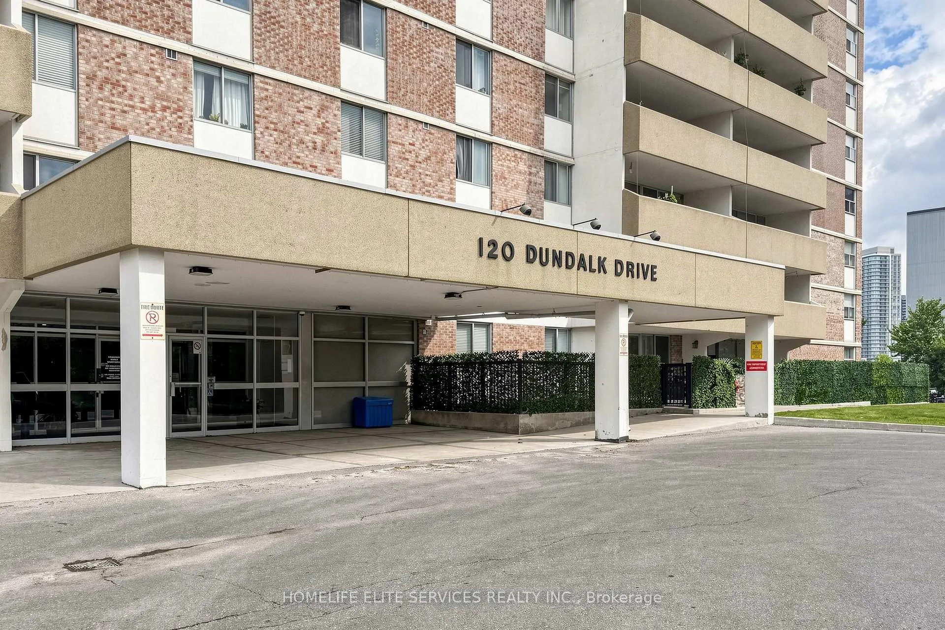 Photo 4 of Unit 408, 120 Dundalk Drive, Scarborough, Dorset Park — HOMEH