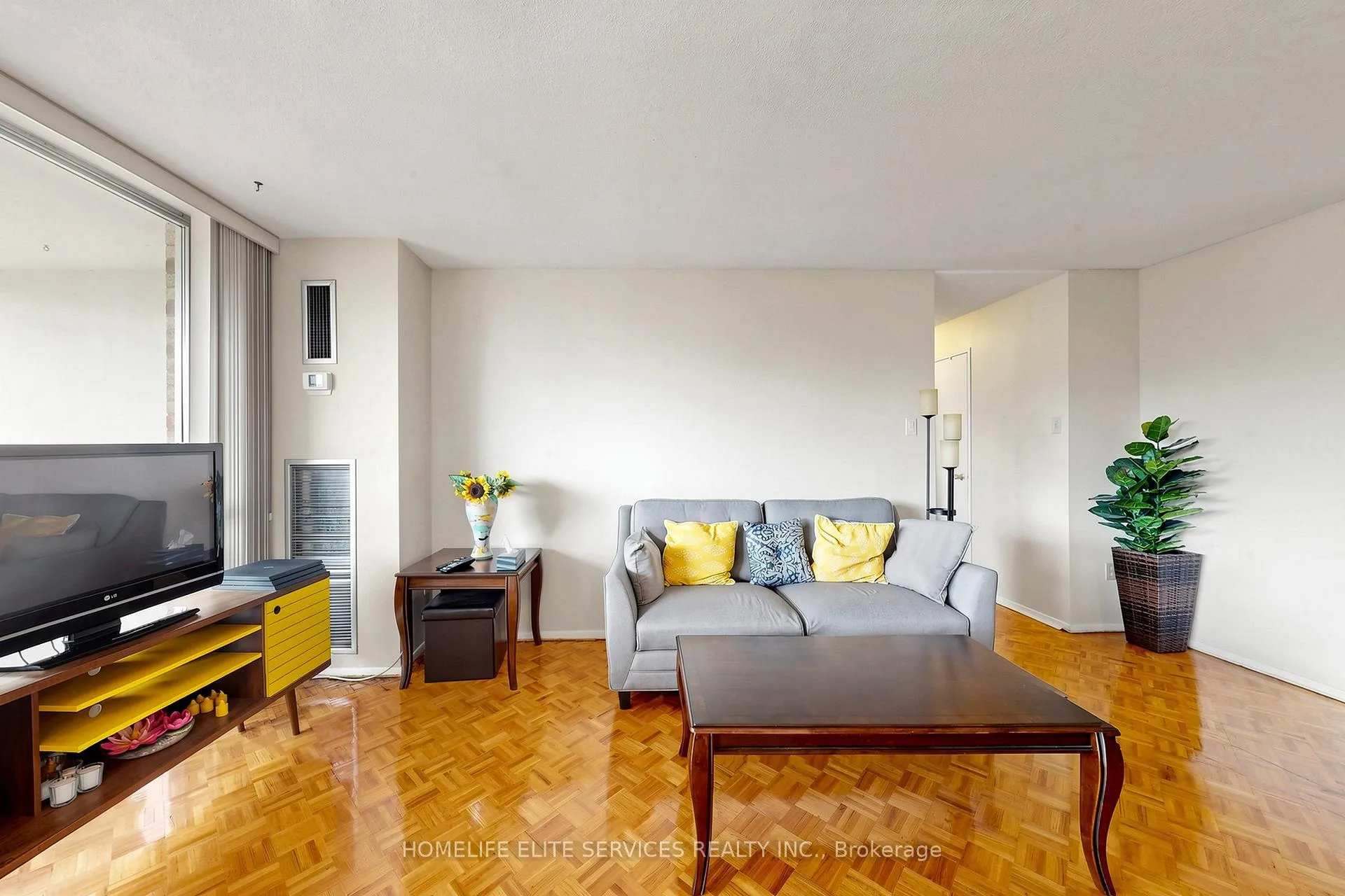 Photo 11 of Unit 408, 120 Dundalk Drive, Scarborough, Dorset Park — HOMEH