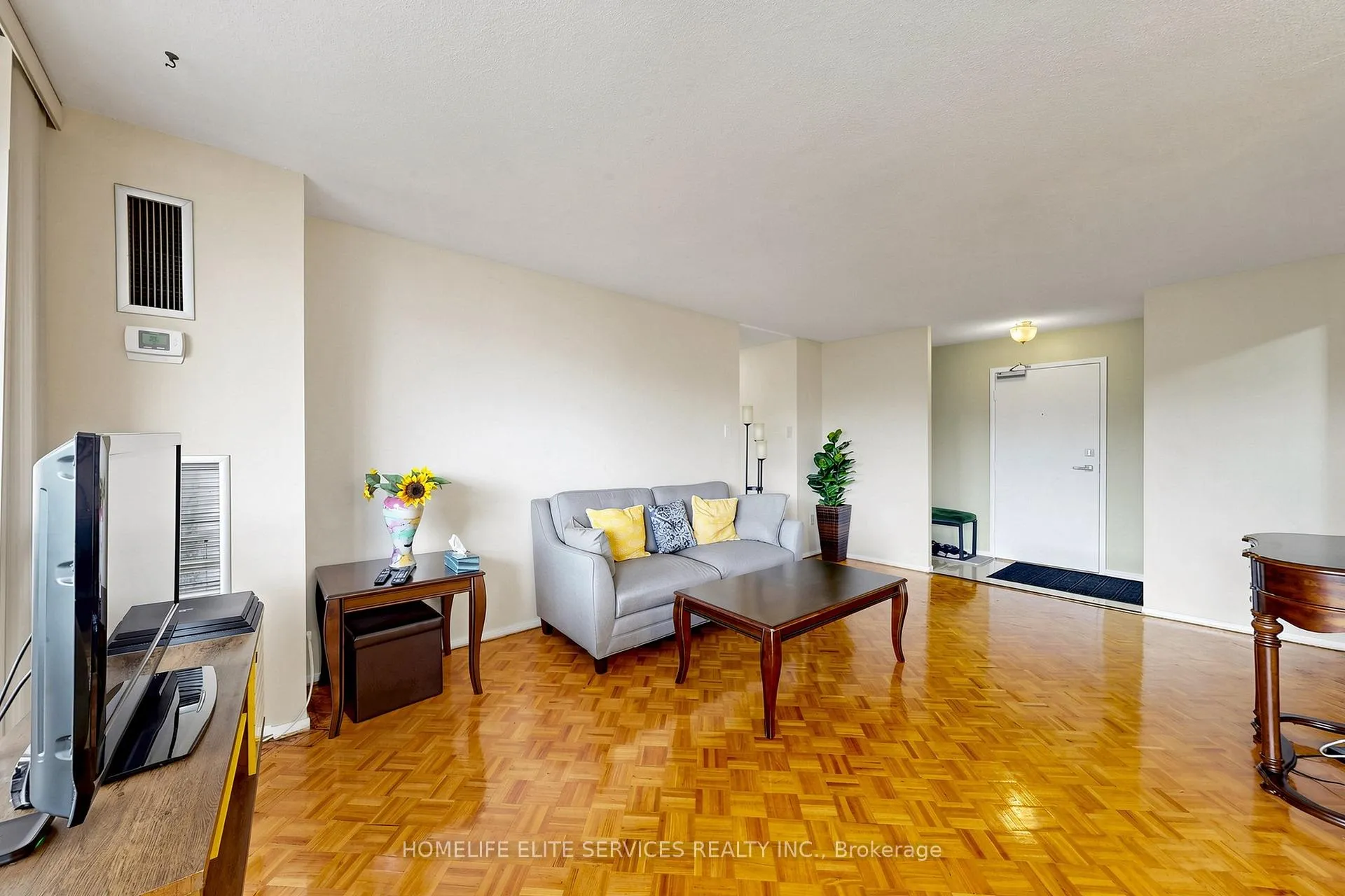 Photo 12 of Unit 408, 120 Dundalk Drive, Scarborough, Dorset Park — HOMEH