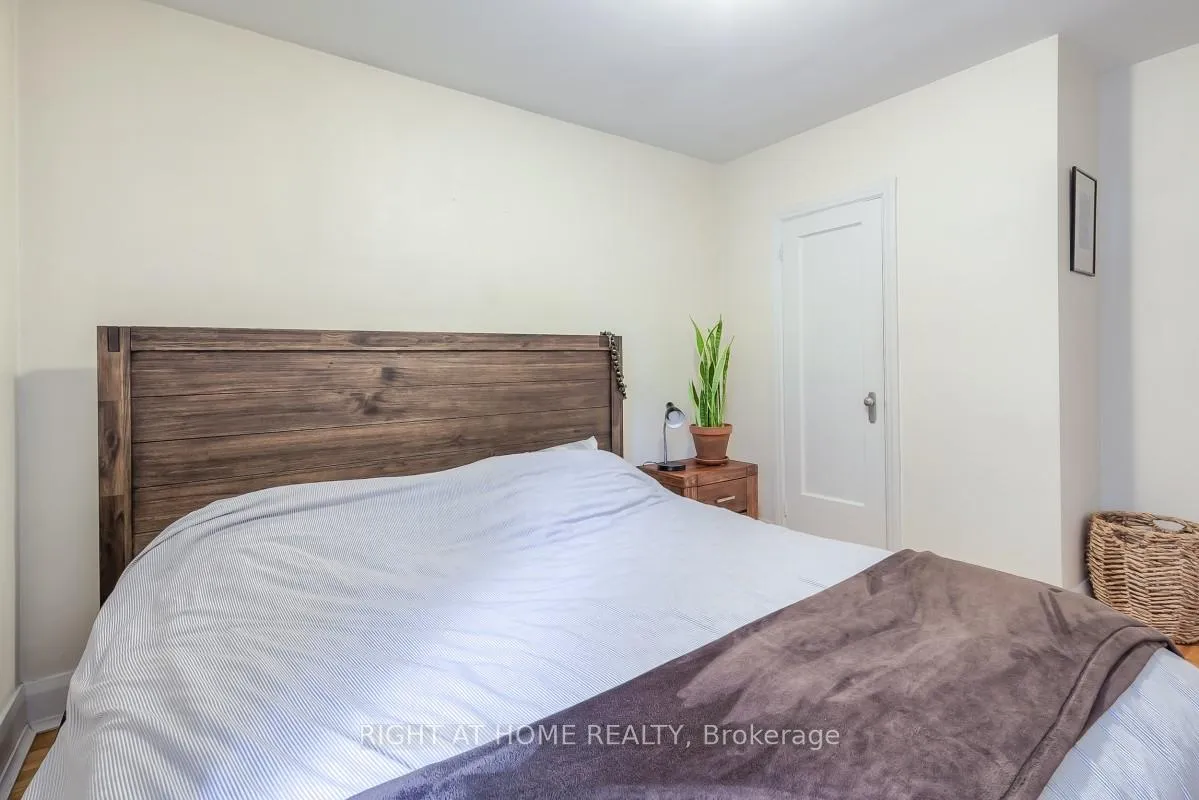 Photo 13 of 64 Royal York Road, Etobicoke, Mimico — HOMEH