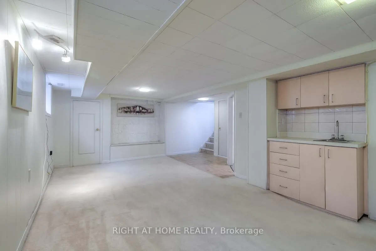 Photo 19 of 64 Royal York Road, Etobicoke, Mimico — HOMEH