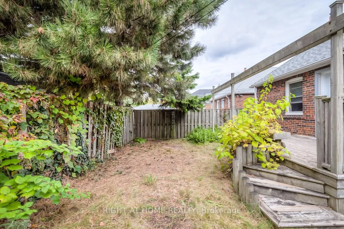 Photo 27 of 64 Royal York Road, Etobicoke, Mimico — HOMEH