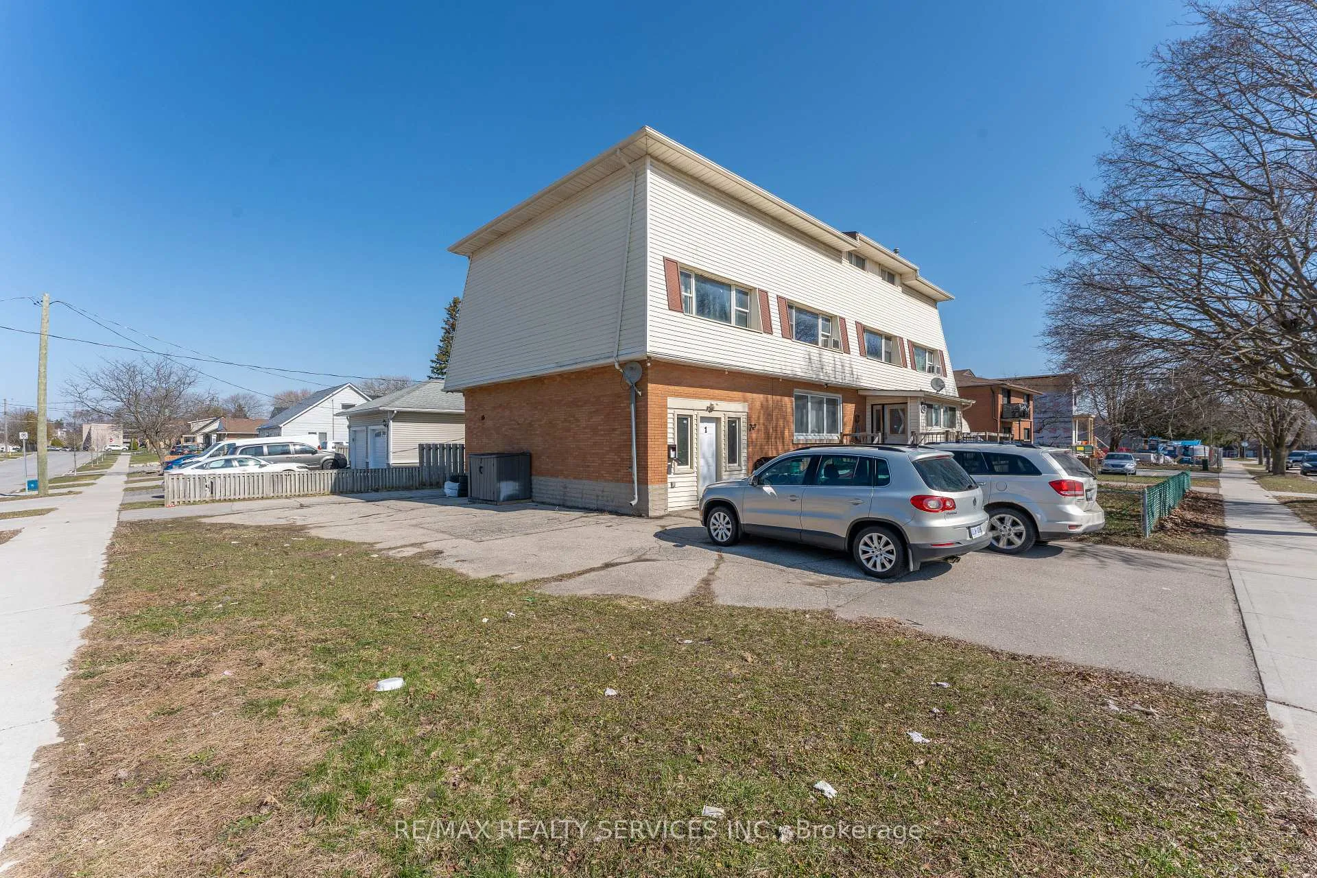 Photo 7 of 72 Florence Avenue, Kitchener, Centreville Chicopee — HOMEH