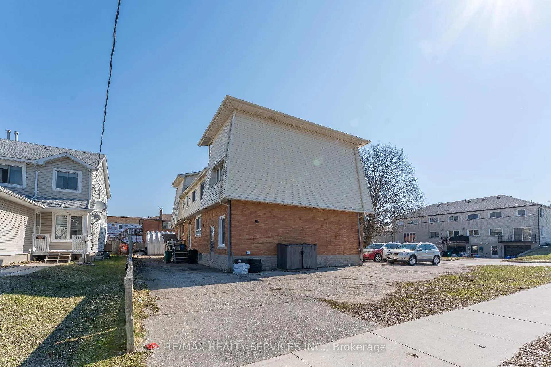 Photo 9 of 72 Florence Avenue, Kitchener, Centreville Chicopee — HOMEH