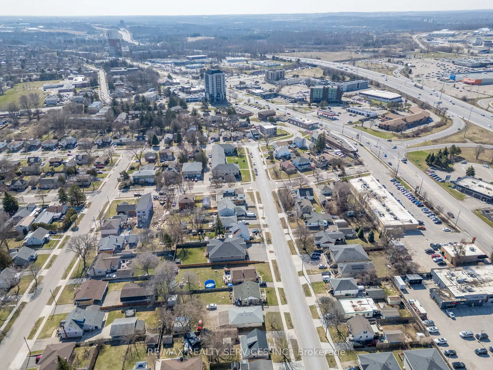 Photo 32 of 72 Florence Avenue, Kitchener, Centreville Chicopee — HOMEH