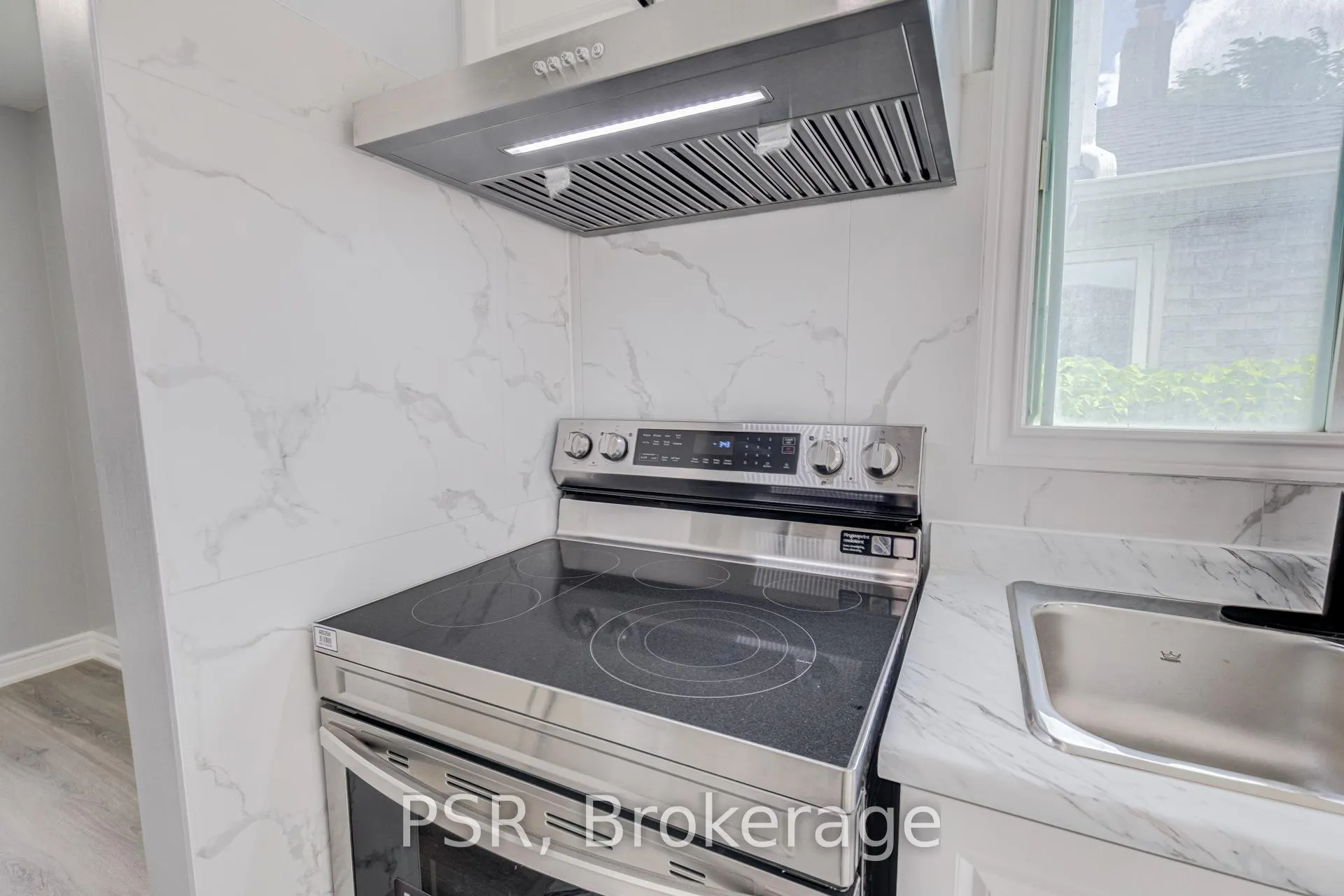 Photo 17 of 166 Adele Crescent, Oshawa, McLaughlin — HOMEH